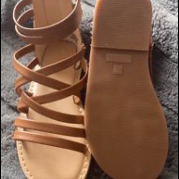 Brand new old navy sandals - Picture 4 of 4